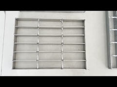 ISO9001 getande vlak Gegalvaniseerde Grating van de Staalgang het Afvoerkanaaloem van de Metaaloprijlaan