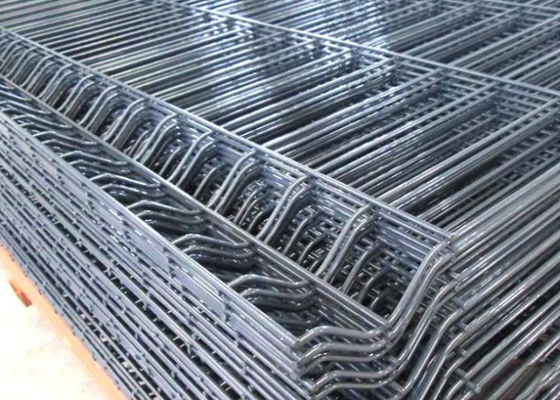 OEM Custom PVC Coated Triangle Fence Panel 4.5mm Wire 2.0x3.0m 75x200mm Mesh Square Post