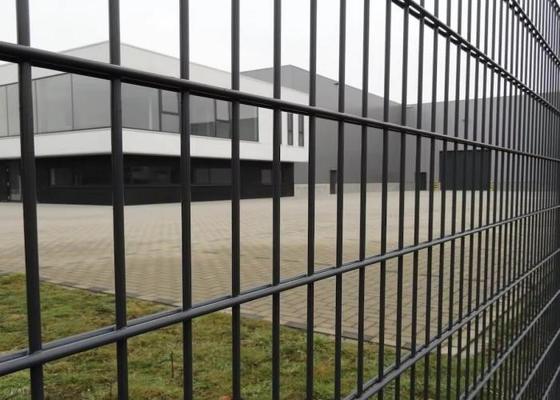 Hot Dip Galvanized Double Loop Wire Fence For Playground Protection