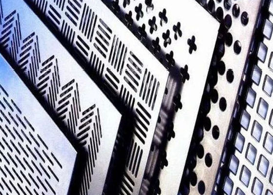 Comités Decoratief 2.0mm dik 5.0mm van het roestvrij staal Medio Staal Geperforeerd Metaal Gat