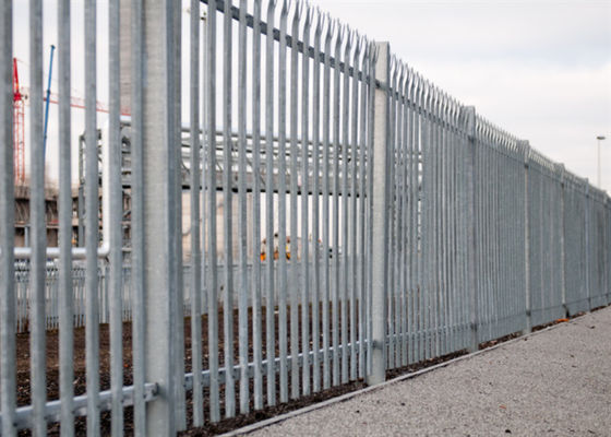 De hete Onderdompeling galvaniseerde Euro Staalpalissade die 1.5m Hoogte Industriële Iso9001 Oem schermt
