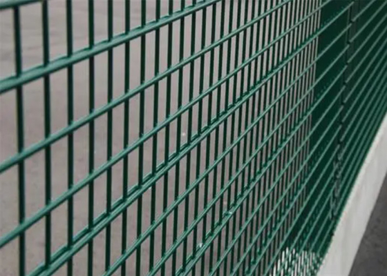 1.2m-3.0m laag koolstofstaal PVC bedekte dubbeldraad hek voor het publiek 1.8 * 2.5m