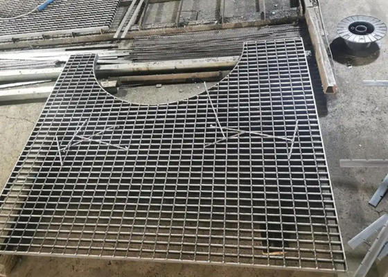 HDG gelast staal gangpad rooster voor Trech Cover 30 * 5mm ISO:9001