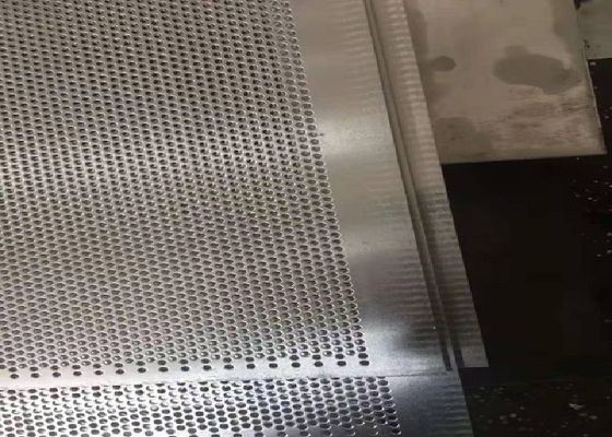 Hoogprecisie geperforeerd draadnet Duurzaam staal, Filtratie ventilatie gaten