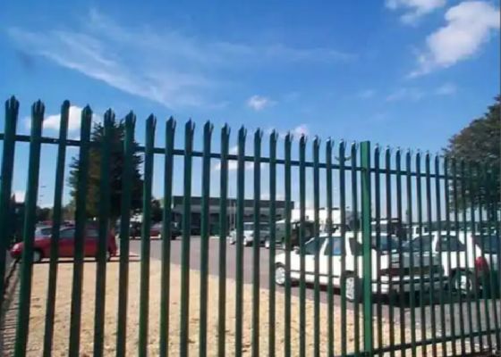 Stalen Gegalvaniseerde Palisade Beveiligingshekwerkpanelen Hoge Duurzaamheid Modulair Systeem