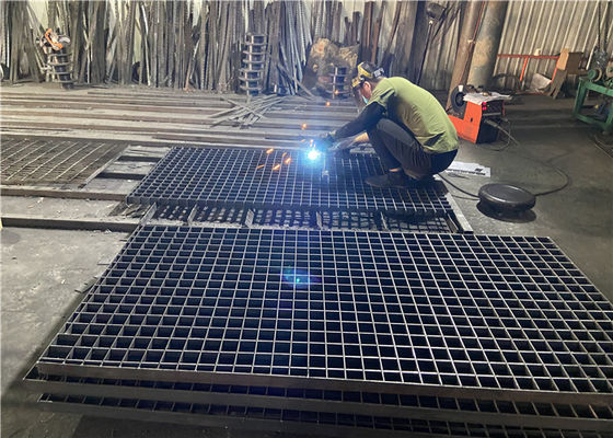 ISO 30/5 30mm X 100mm Grating van het Hete Onderdompelings Gegalvaniseerde Staal voor Platform