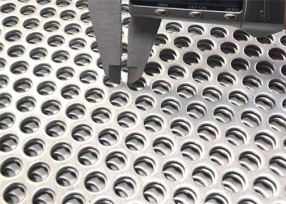 Micro- Sprekerstraliewerk 4.0mm Dikte Geperforeerde Aluminiumplaat