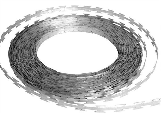 Pvc bedekte 0.45mm van de de Draadgrens van het Staalscheermes Schermende het Latwerkrol bto-22 3 Klemmen Q195 met een laag