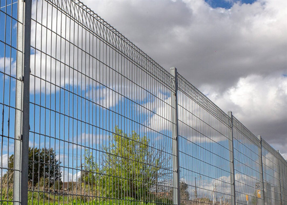Duurzame Gelaste 358 Anti beklimmen Veiligheidsomheining 3 de Maat van“ X 0,5“ X 8 voor Luchthaven